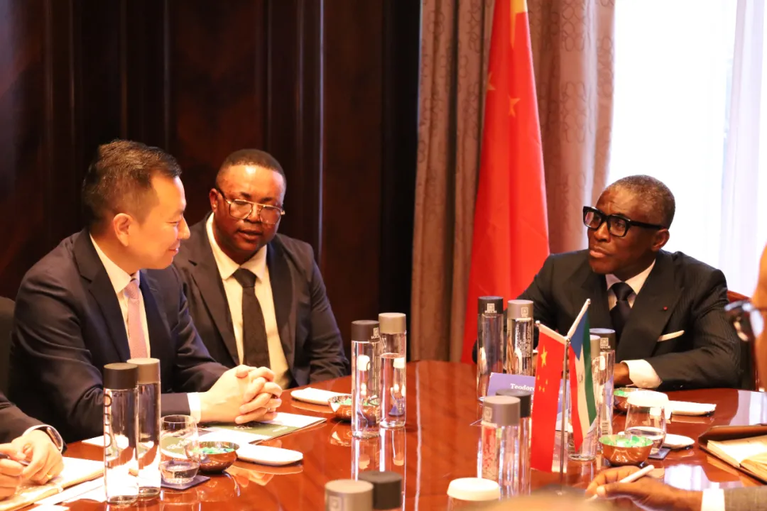 赤道几内亚共和国访华代表与壹号娱乐-com - NG大舞台,有梦你就来深入探讨产业协同发展